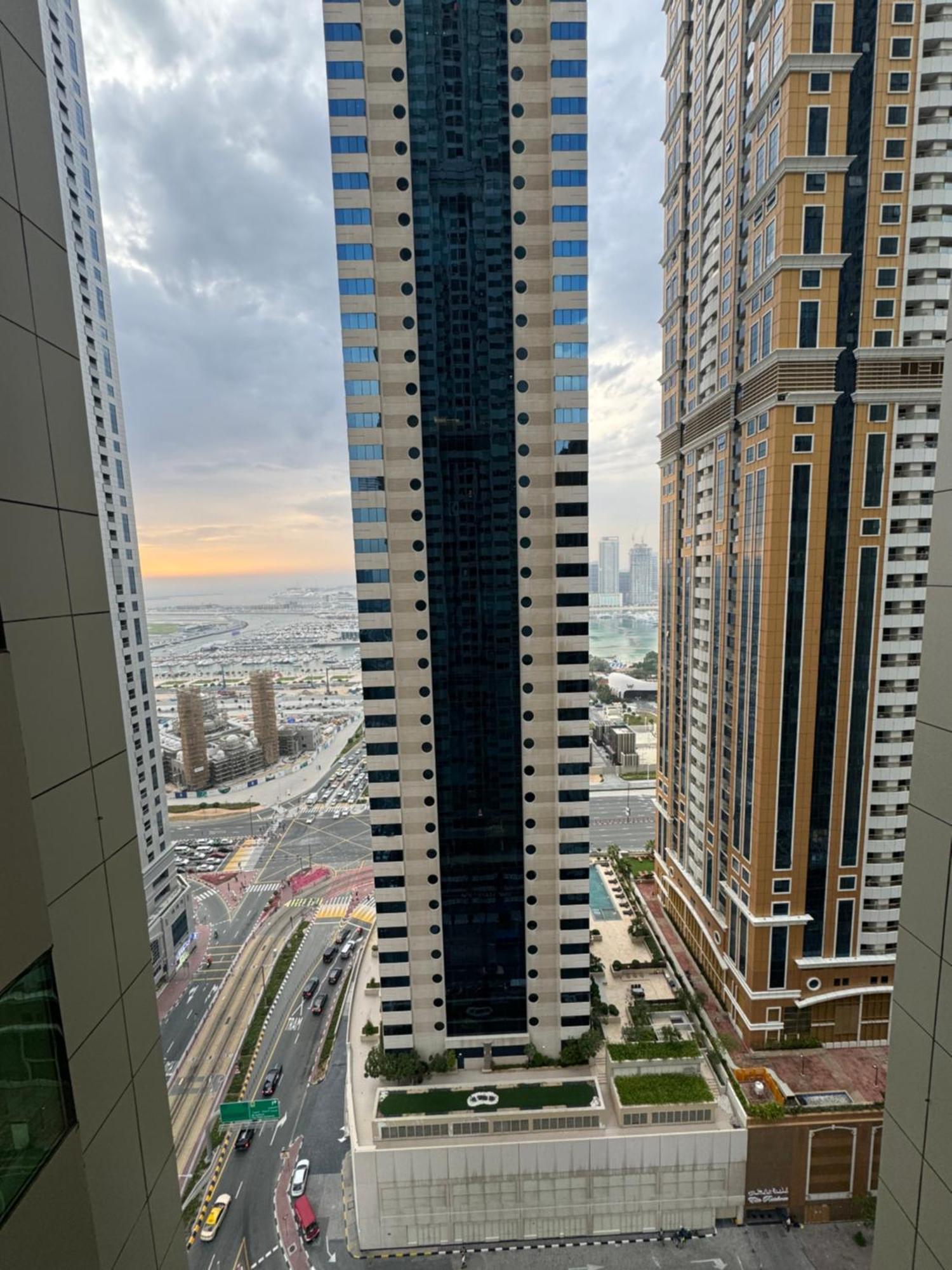Sea View 1Br Apartment - Marina Pinnacle Dubaj Zewnętrze zdjęcie
