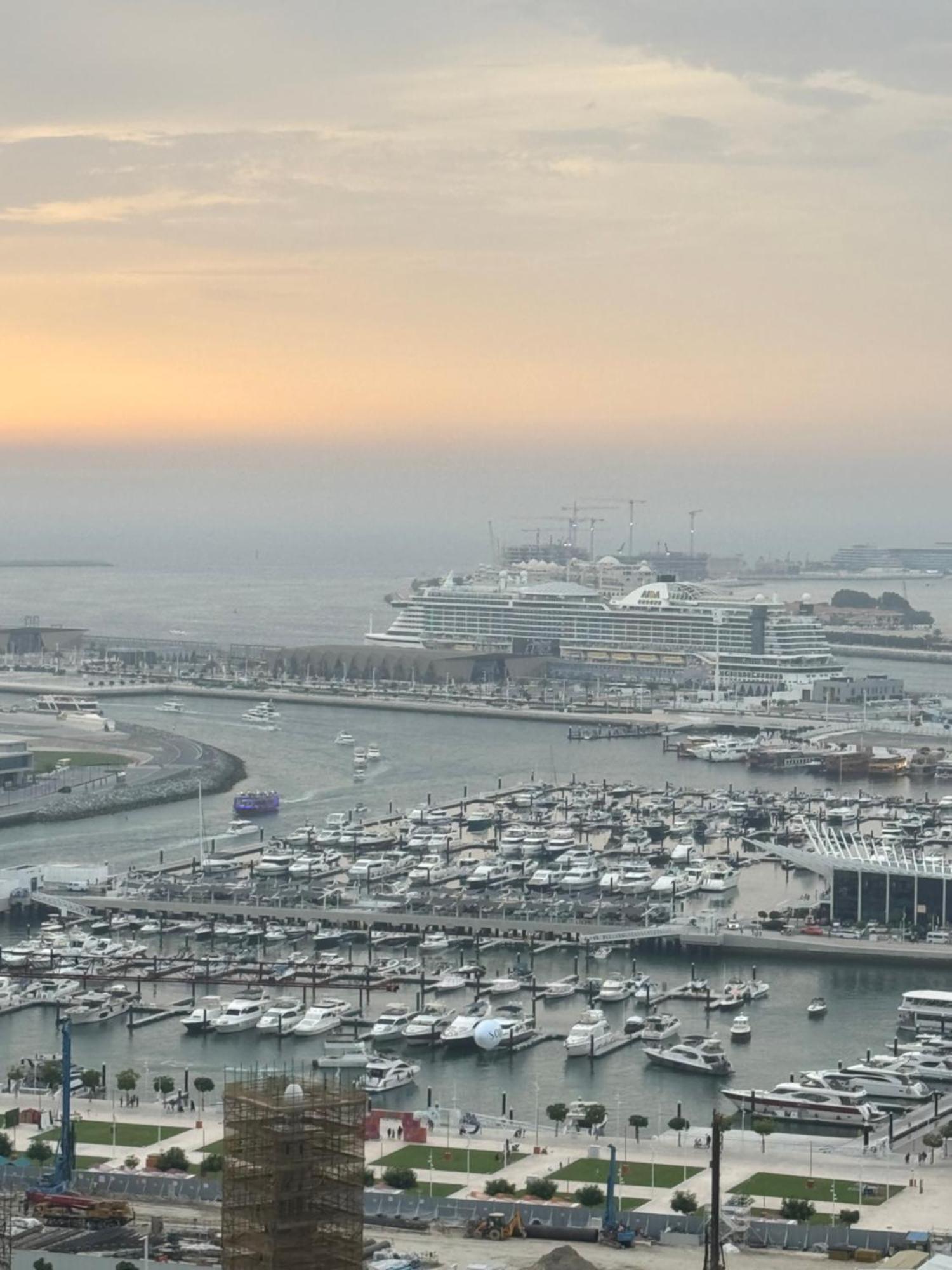 Sea View 1Br Apartment - Marina Pinnacle Dubaj Zewnętrze zdjęcie